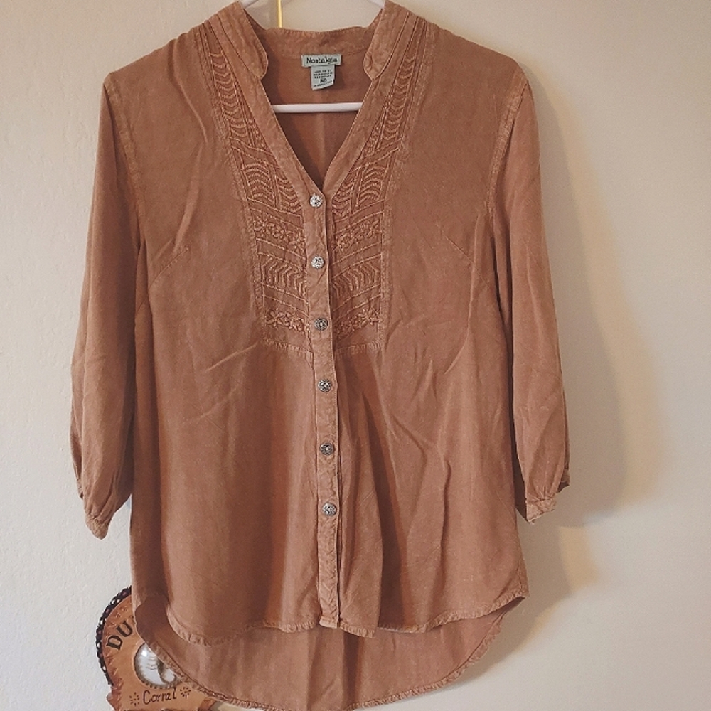 Women's Nostalgia tan top size Med